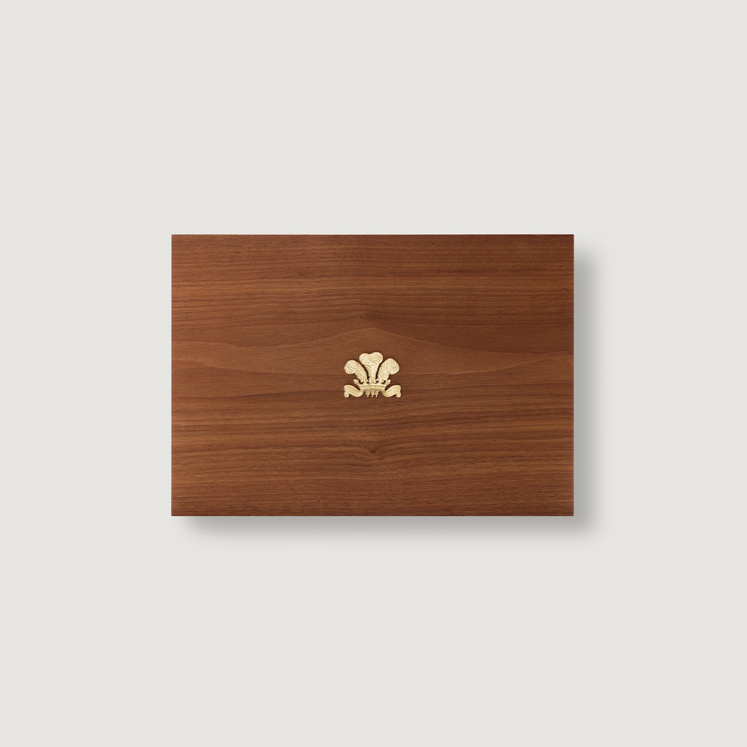 1500x1500__0007_02_CREED_WOODEN_TRUNK_STANDING_CLOSED_STRAIGHT_v1_CLNT.jpg